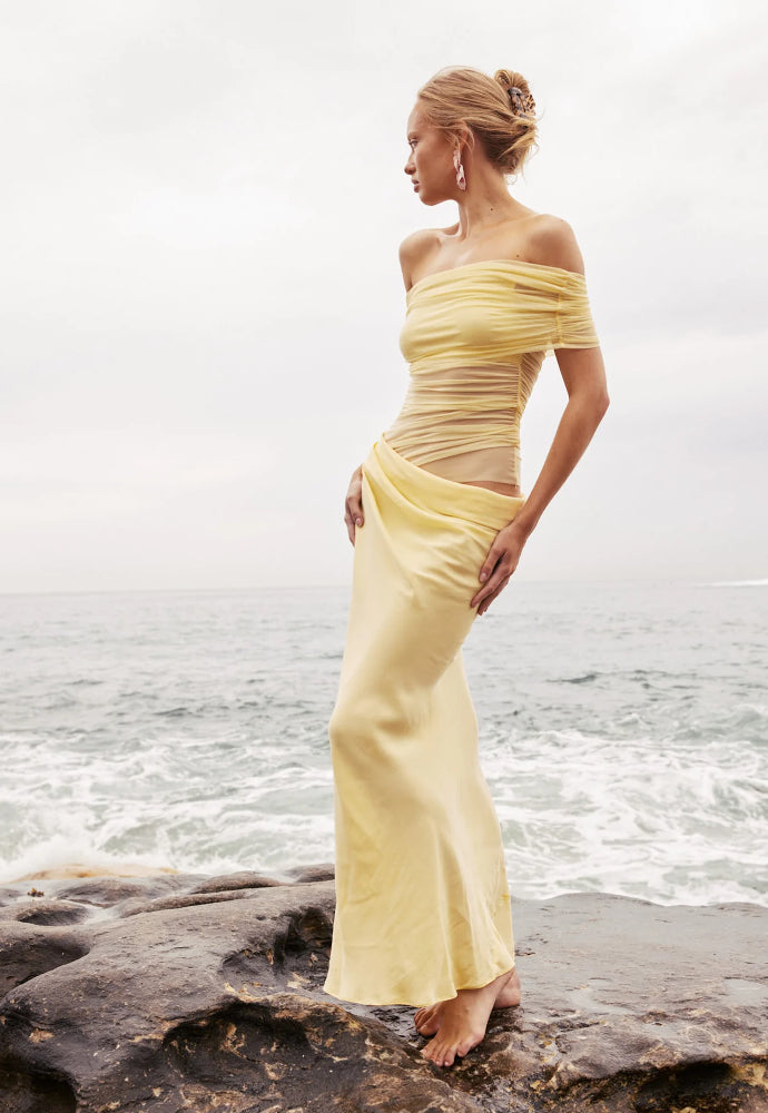Benni Nico off the shoulder dress Sz 10 Yellow