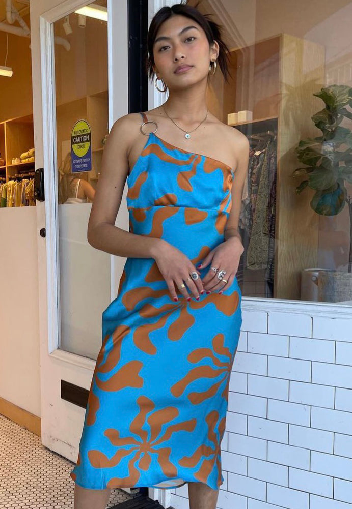 Arthur ring dress Fiji Sz 10 - Dress Rental NZ