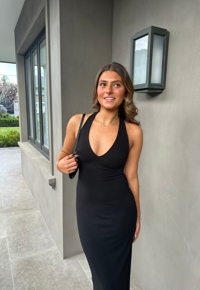 Eiza Gown Black Sz S | M | XL Dress Rental NZ Eiza Gown Black Sz S | M | XL Dress Rental NZ