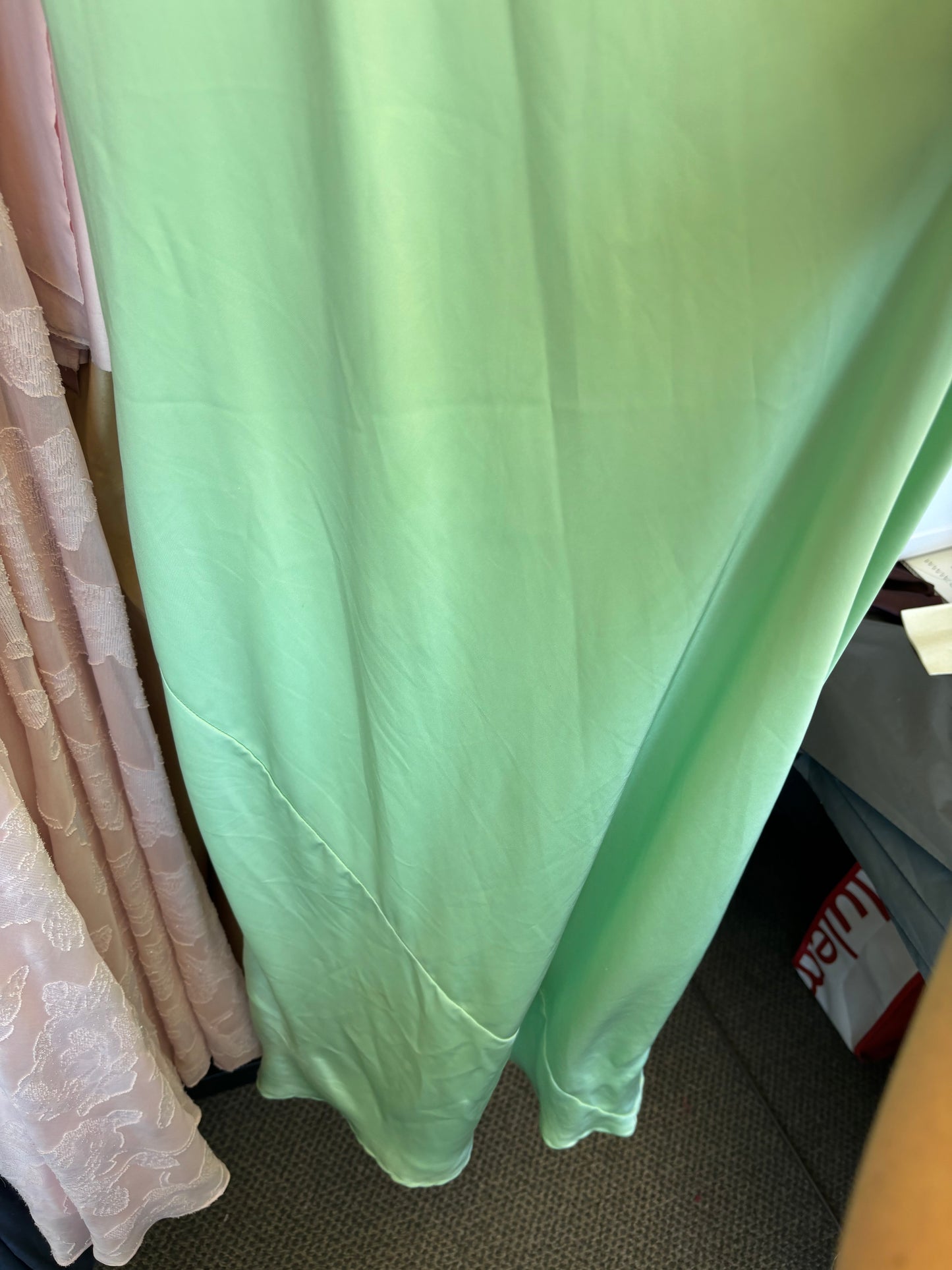 EX RENTAL Ruby Cucumber Slip sz 12