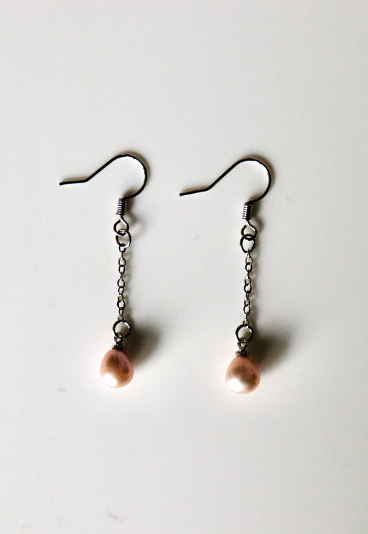 Pearl Drop Earring - Pale Pink